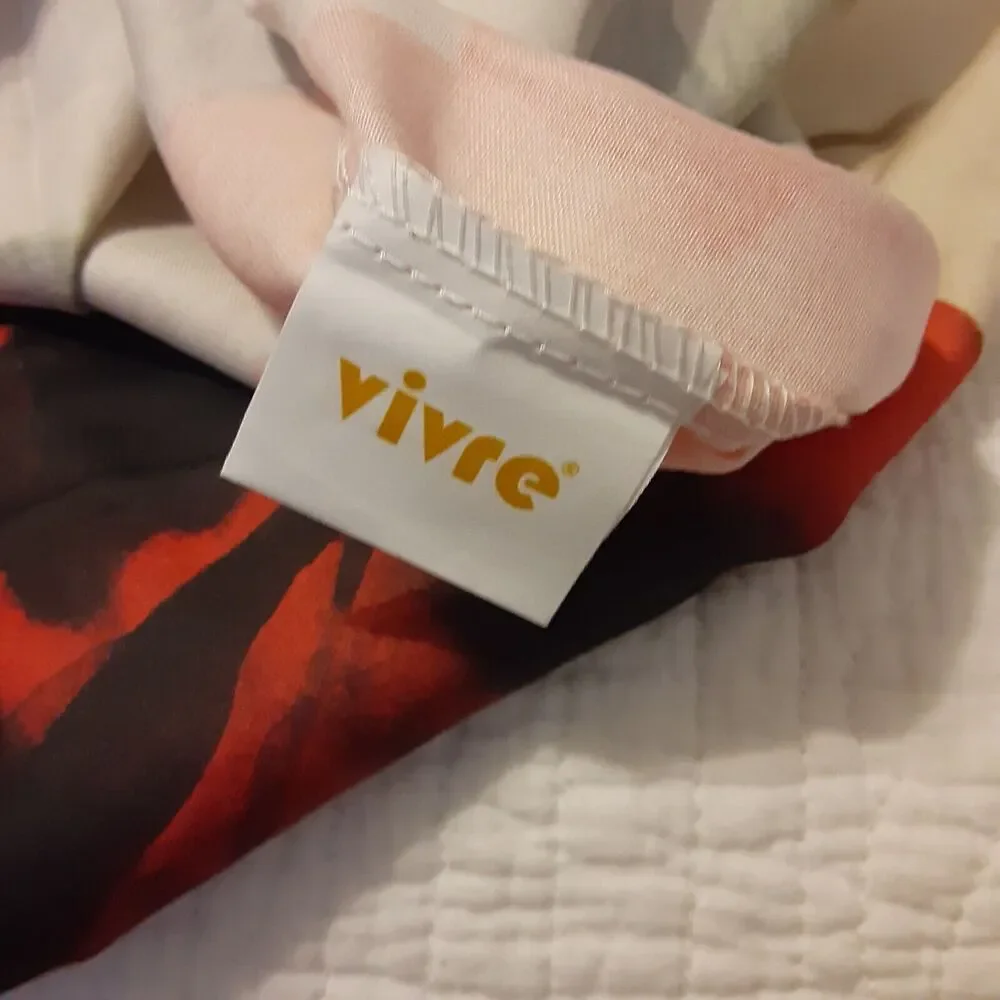 Vivre Duvet & Euro Sham Vibrant Poppies 2pc note